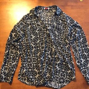 Button down blouse with pocket and collar